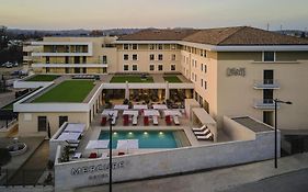 Mercure Avignon Tgv Hotel & Spa